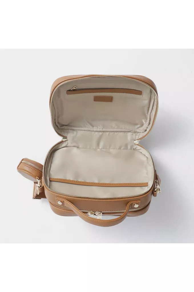 Model torebka crossbody Vera od Joissy pusta w środku od zamka pierwszego