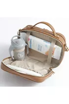 Torebka crossbody Vera Caramel od Joissy zapełniona w środku od zamka drugiego