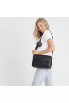 Torebka crossbody Midi Black 2w1 zawieszona na ramieniu